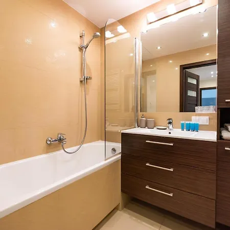 Red Spacious Apartamento Varsovia