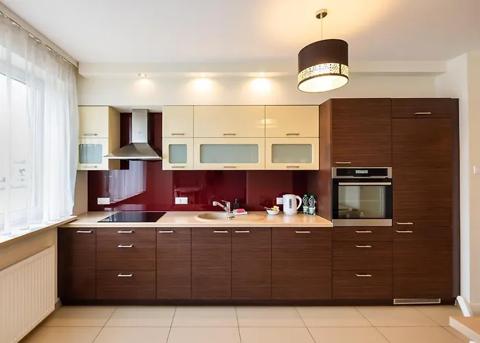 Апартаменты Metro Kondratowicza Spacious By Bookinghost