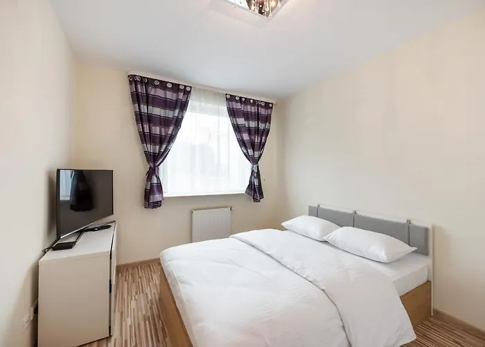 Metro Kondratowicza Spacious By Bookinghost 바르샤바