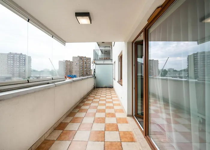 Metro Kondratowicza Spacious By Bookinghost Апартаменты Варшава