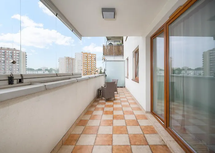 Апартаменты Metro Kondratowicza Spacious By Bookinghost