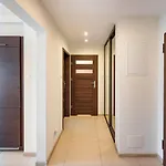Metro Kondratowicza Spacious By Bookinghost Apartamento *
