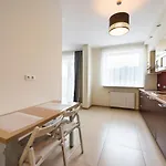 Apartamento Metro Kondratowicza Spacious By Bookinghost Varsovia